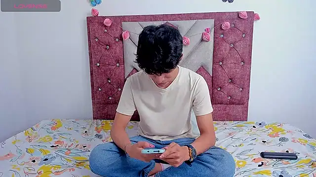 Santy carrington online show from March 2025 09:48:02 PM