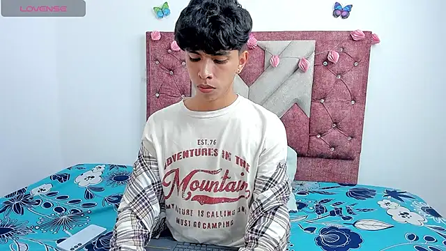 Santy carrington online show from March 2025 05:30:01 AM