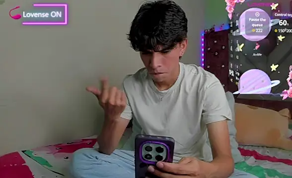 Snapshot of Santy_carrington chatting on December 2025 03:15:02 AM Santy carrington online show from December 2025 03:15:02 AM