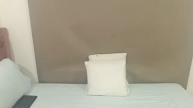 kimberlyjamexxx online show from March 2026 04:35:01 AM