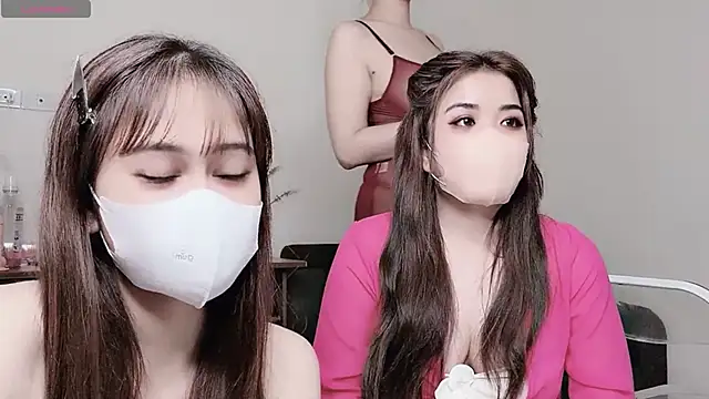 Snapshot of LyLy_Office chatting on February 2025 12:11:01 PM LyLy Office online show from February 2025 12:11:01 PM