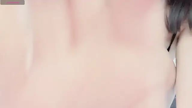 Snapshot of LyLy_Office chatting on March 2025 05:21:02 AM LyLy Office online show from March 2025 05:21:02 AM