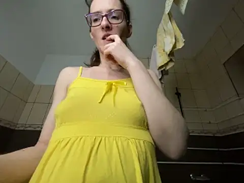 Snapshot of Milky_hairy_mommy chatting on February 2026 07:45:02 PM Milky hairy mommy online show from February 2026 07:45:02 PM