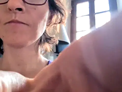 Snapshot of Milky_hairy_mommy chatting on June 2026 03:32:01 PM Milky hairy mommy online show from June 2026 03:32:01 PM