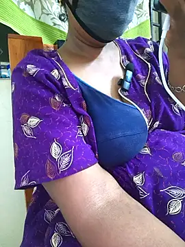 Snapshot of Tamil--Rani chatting on January 2025 07:10:01 PM Tamil--Rani online show from January 2025 07:10:01 PM