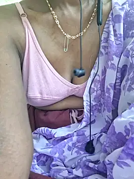 Snapshot of Tamil--Rani chatting on December 2025 03:08:02 PM Tamil--Rani online show from December 2025 03:08:02 PM