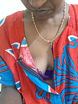 Snapshot of Tamil--Rani chatting on January 2026 02:11:01 PM Tamil--Rani online show from January 2026 02:11:01 PM