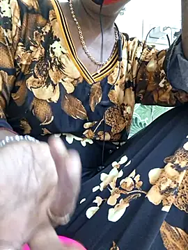 Snapshot of Tamil--Rani chatting on February 2026 02:44:02 PM Tamil--Rani online show from February 2026 02:44:02 PM