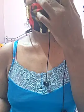 Snapshot of Tamil--Rani chatting on April 2026 01:28:01 PM Tamil--Rani online show from April 2026 01:28:01 PM