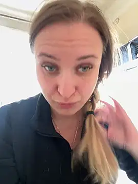 OlgaBuzzz online show from March 2025 10:06:02 AM