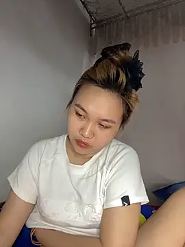 Snapshot of Odette68 chatting on June 2026 12:32:02 AM Odette68 online show from June 2026 12:32:02 AM