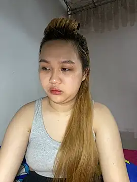 Snapshot of Odette68 chatting on June 2026 12:58:01 AM Odette68 online show from June 2026 12:58:01 AM