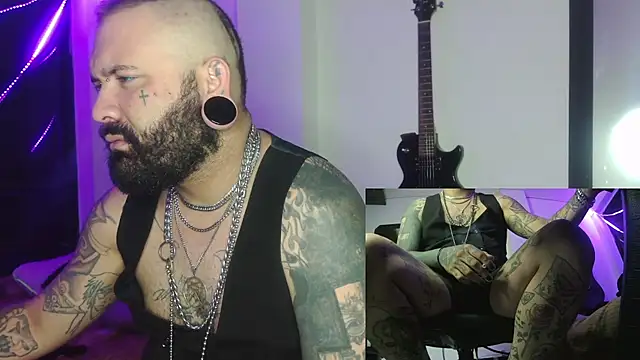 Snapshot of darkclothes chatting on December 2024 10:21:01 AM darkclothes online show from December 2024 10:21:01 AM