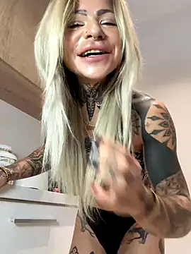 Divina X  online show from December 2025 05:02:01 AM