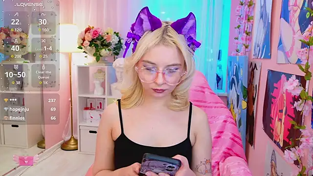 Coconut Mia online show from February 2025 03:01:02 AM