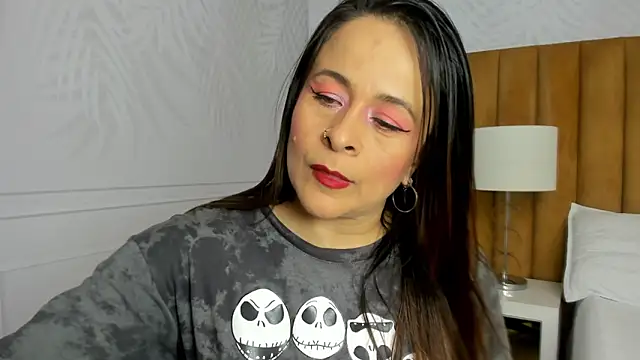 Daphne81  online show from February 2025 02:17:02 AM