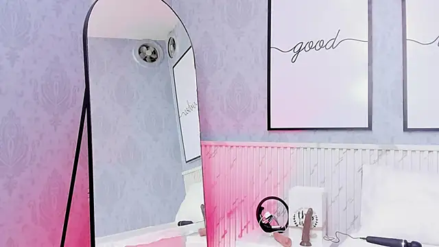 Daphne81  online show from September 2025 02:11:02 AM