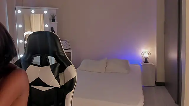 SavannahWildee online show from March 2025 01:52:02 PM