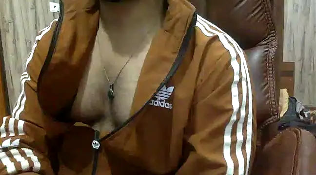 Snapshot of FantasyCock9 chatting on December 2024 08:17:01 PM FantasyCock9 online show from December 2024 08:17:01 PM