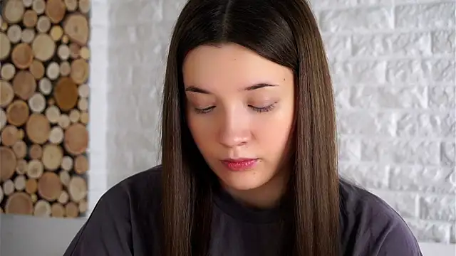 LowOncoming online show from September 2025 01:51:02 AM