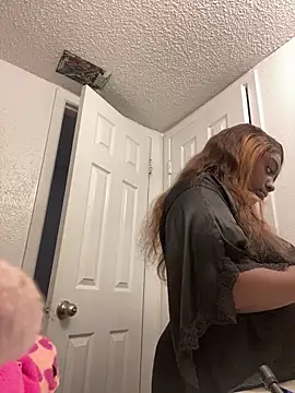 LillShayy online show from December 2025 05:19:02 PM