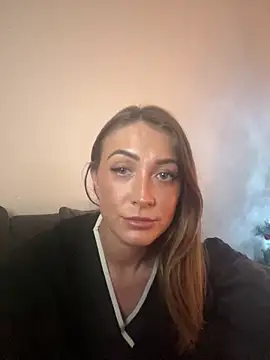 Snapshot of Pollypearson chatting on December 2024 08:15:01 PM Pollypearson online show from December 2024 08:15:01 PM