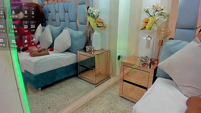 karina mason online show from October 2025 12:34:02 PM