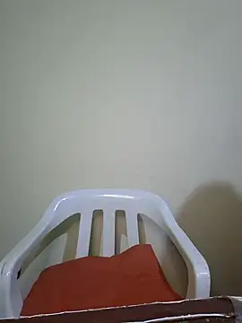 yuliparis online show from February 2025 04:48:01 AM