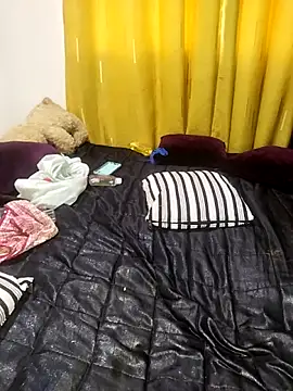 Hugemassivebootie online show from October 2025 12:03:01 PM