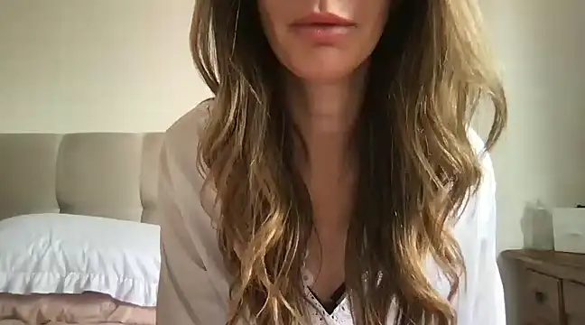 paolajonez online show from December 2024 11:13:01 AM