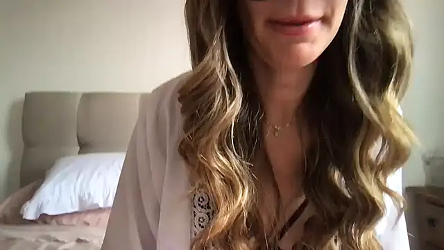 paolajonez online show from January 2025 03:34:02 PM