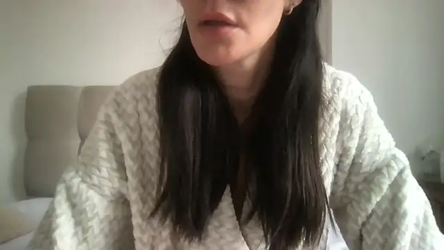 paolajonez online show from February 2026 05:22:02 PM