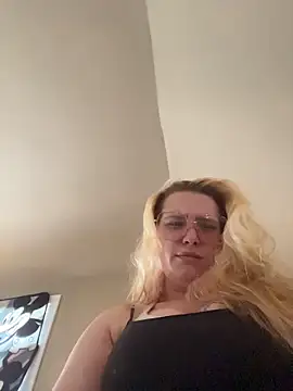 Lalalynn online show from May 2026 08:15:02 PM
