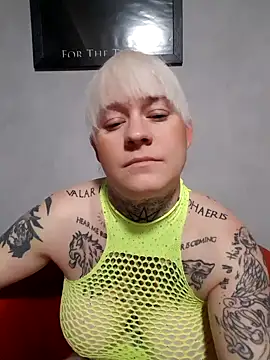 poussichienne online show from November 2025 04:52:02 PM