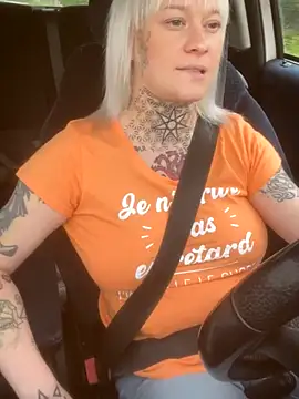 poussichienne online show from November 2025 11:31:02 AM