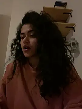 Curvydesifromgermany online show from December 2024 03:46:02 PM