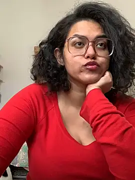 Curvydesifromgermany online show from March 2025 08:31:01 AM