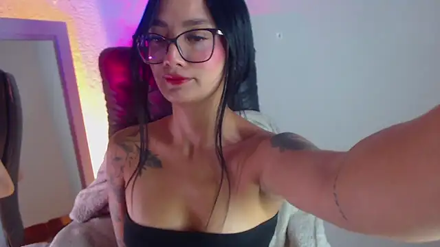 Snapshot of mariiana-diaz chatting on May 2026 07:31:01 PM mariiana-diaz online show from May 2026 07:31:01 PM
