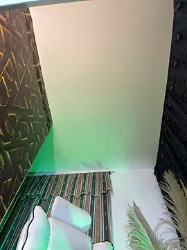 Snapshot of lenny_boobs chatting on October 2025 02:09:01 AM lenny boobs online show from October 2025 02:09:01 AM