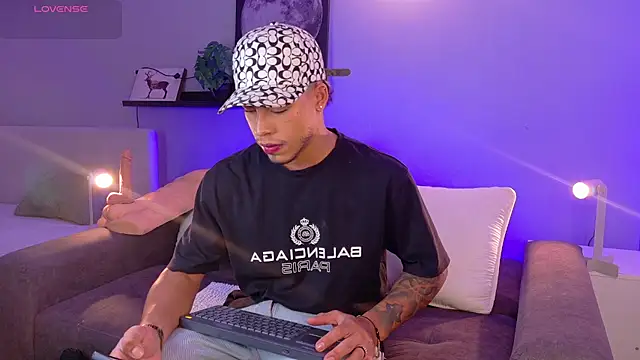 Snapshot of Ken-boy_ chatting on April 2026 09:03:01 AM Ken-boy online show from April 2026 09:03:01 AM