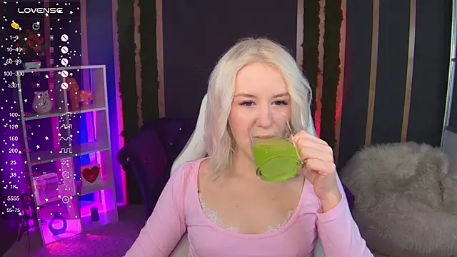 Selenatrend online show from November 2025 12:31:02 PM