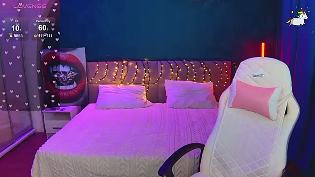 Snapshot of Selenatrend chatting on February 2026 12:10:01 PM Selenatrend online show from February 2026 12:10:01 PM