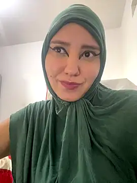 hannahayat online show from September 2025 01:02:01 PM