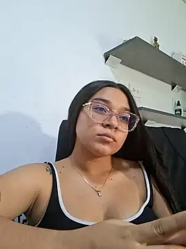 Snapshot of -VICKKY chatting on June 2026 07:23:02 PM -VICKKY online show from June 2026 07:23:02 PM