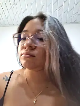 Snapshot of -VICKKY chatting on June 2026 01:47:01 PM -VICKKY online show from June 2026 01:47:01 PM