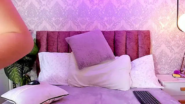 tiffany becker online show from January 2025 03:40:01 PM