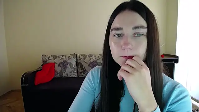 Pretty shy online show from October 2025 09:32:01 AM