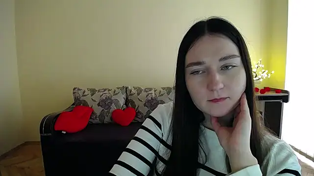 Snapshot of Pretty_shy chatting on April 2026 09:47:02 AM Pretty shy online show from April 2026 09:47:02 AM