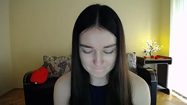 Snapshot of Pretty_shy chatting on May 2026 07:36:02 AM Pretty shy online show from May 2026 07:36:02 AM