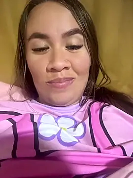 Snapshot of Emiily_lee chatting on May 2026 04:50:02 AM Emiily lee online show from May 2026 04:50:02 AM